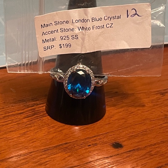 Size 12 sterling silver ring - Picture 1 of 1